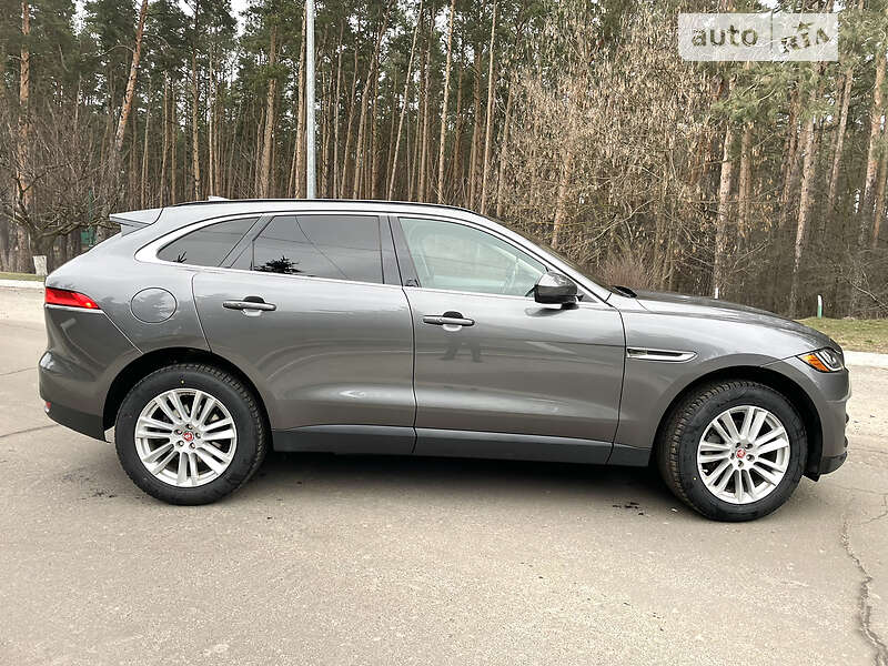 Позашляховик / Кросовер Jaguar F-Pace 2016 в Києві
