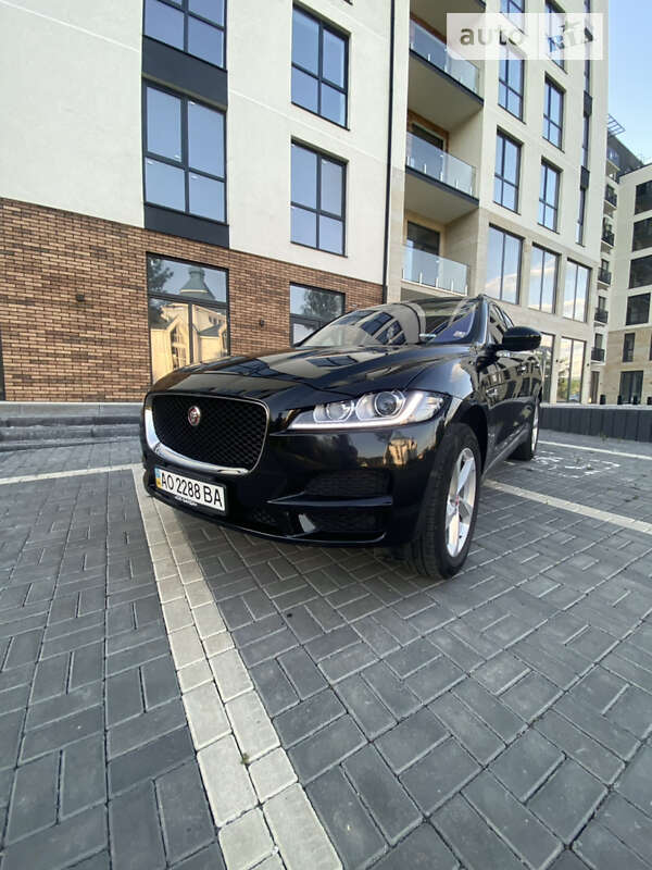 Внедорожник / Кроссовер Jaguar F-Pace 2016 в Сваляве