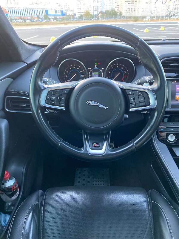Внедорожник / Кроссовер Jaguar F-Pace 2016 в Харькове