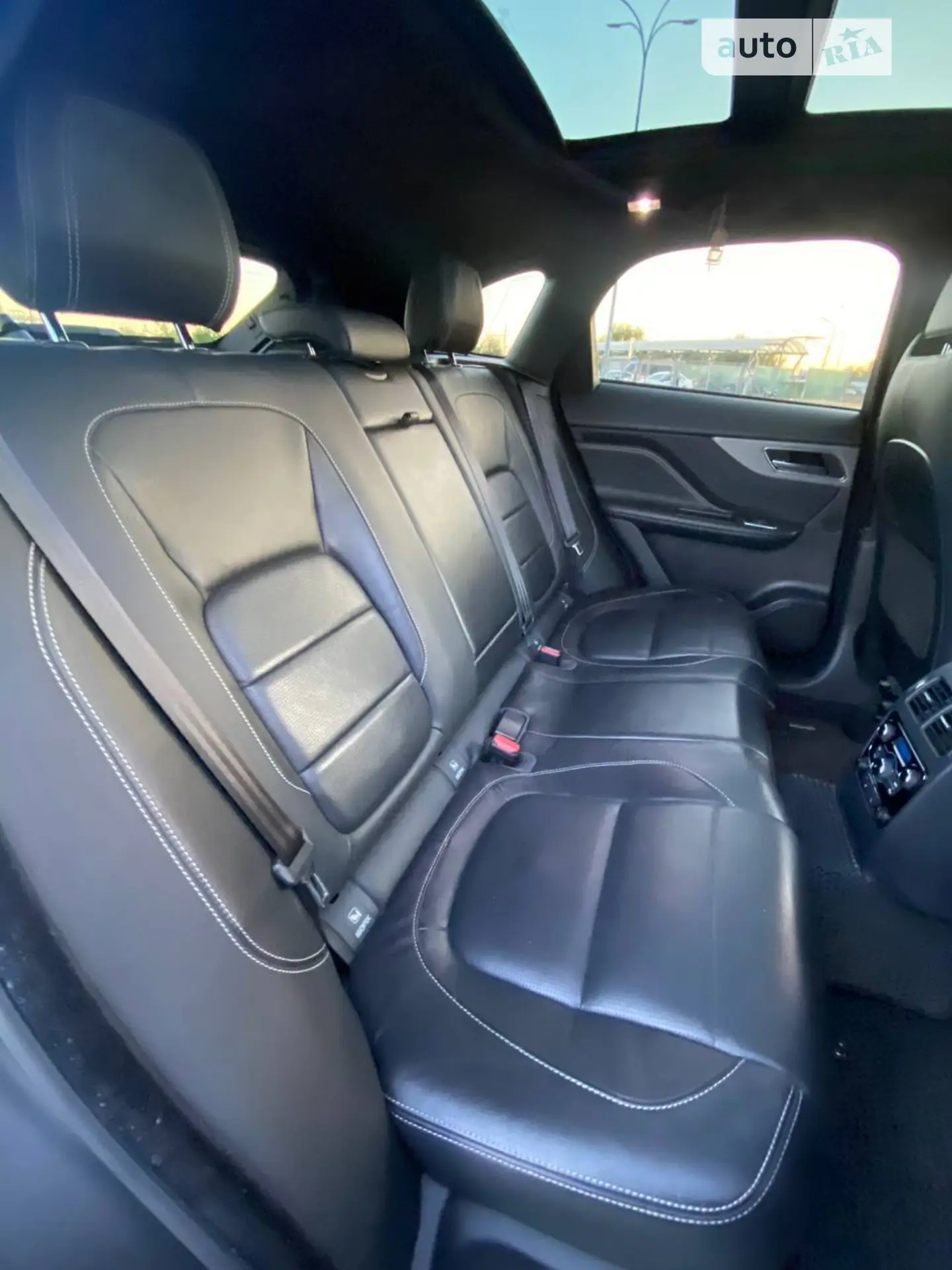 2016 Jaguar F-Pace - мініатюра 35