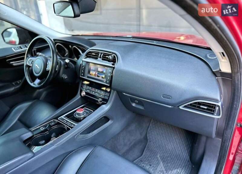 Позашляховик / Кросовер Jaguar F-Pace 2016 в Львові