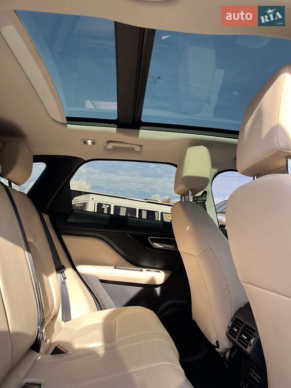 Позашляховик / Кросовер Jaguar F-Pace 2017 в Рівному