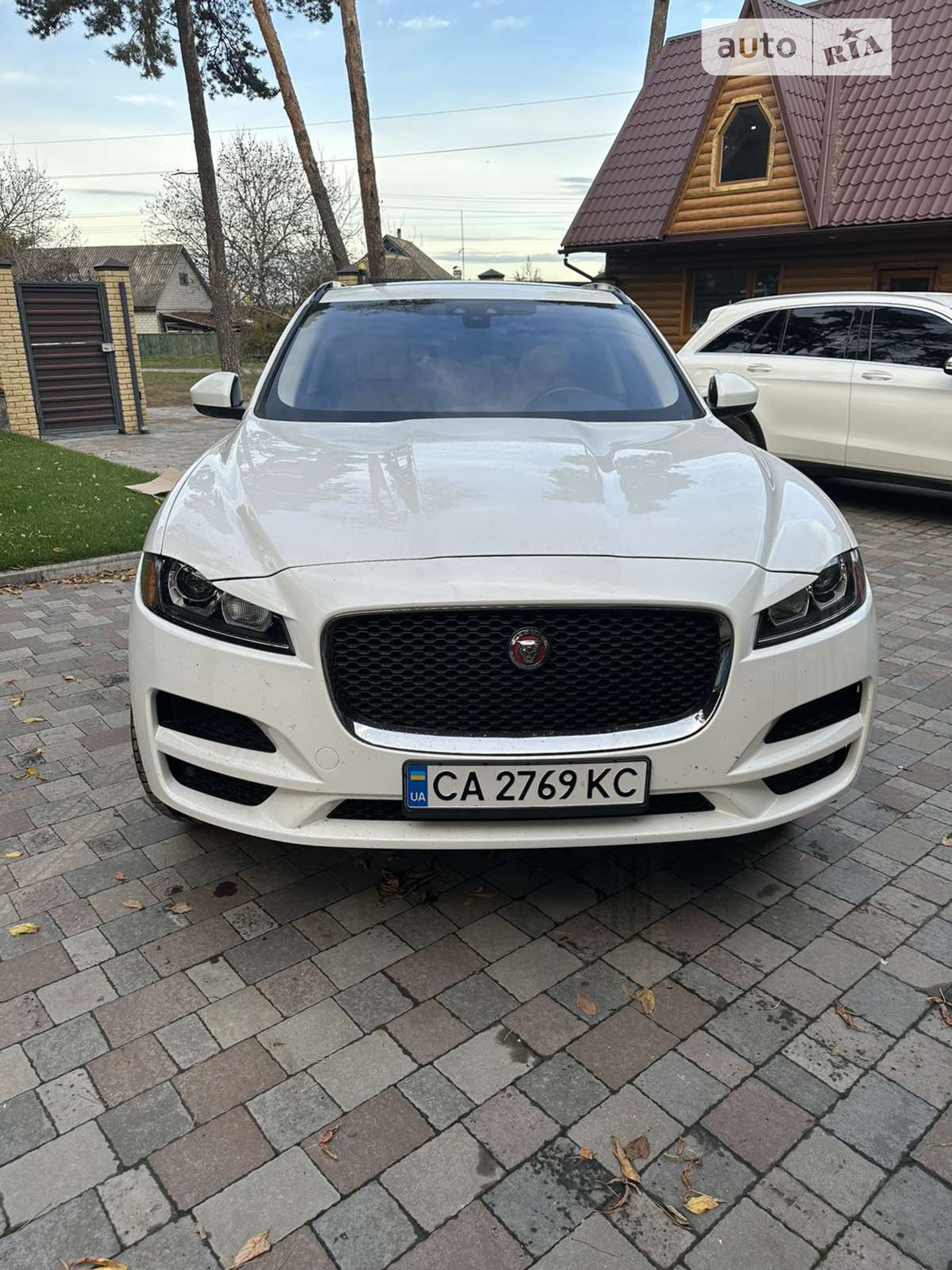 2017 Jaguar F-Pace - фото 1