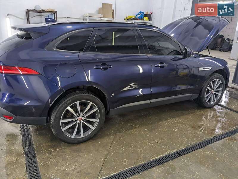 Позашляховик / Кросовер Jaguar F-Pace 2017 в Рівному