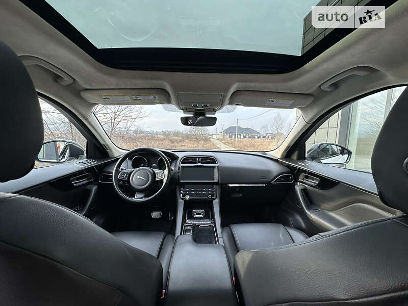 Позашляховик / Кросовер Jaguar F-Pace 2018 в Тячеві