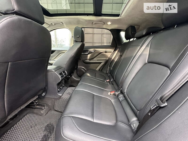 Позашляховик / Кросовер Jaguar F-Pace 2018 в Тячеві