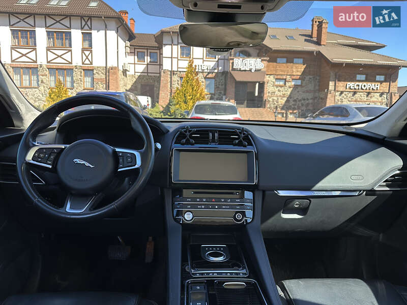 Позашляховик / Кросовер Jaguar F-Pace 2019 в Львові