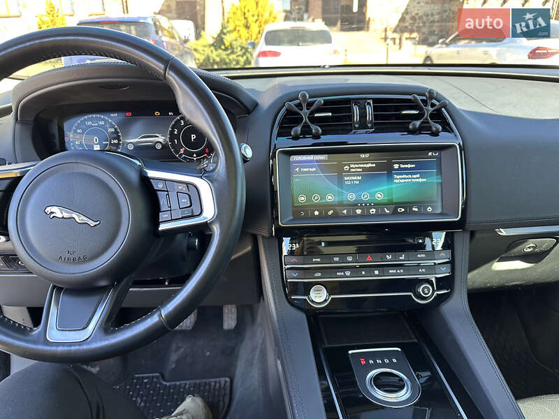 Позашляховик / Кросовер Jaguar F-Pace 2019 в Львові