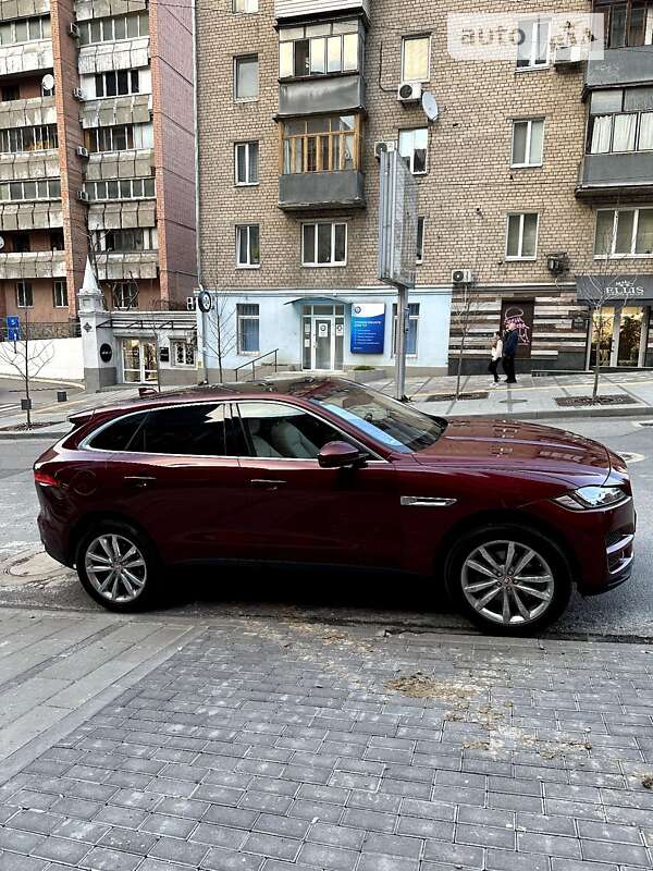 Позашляховик / Кросовер Jaguar F-Pace 2016 в Дніпрі