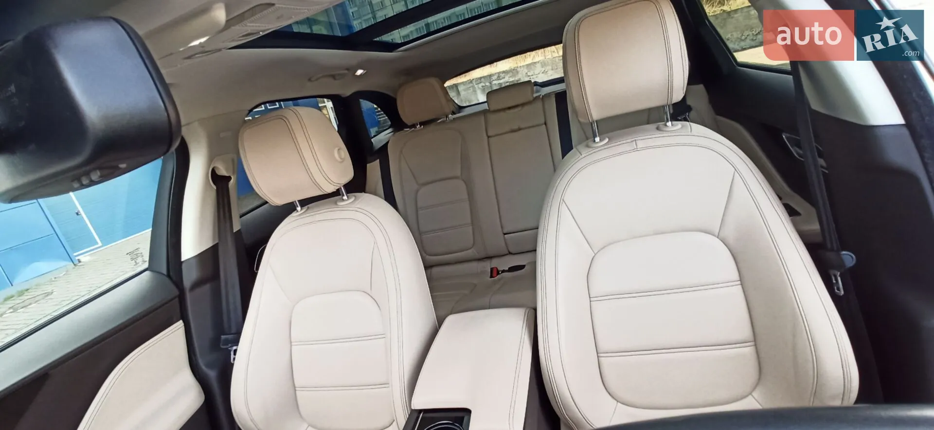 2016 Jaguar F-Pace - мініатюра 18