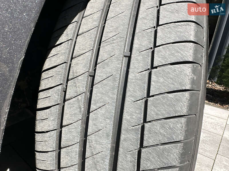 Внедорожник / Кроссовер Jaguar F-Pace 2016 в Киеве фото 9 Внедорожник / Кроссовер Jaguar F-Pace 2016 в Киеве