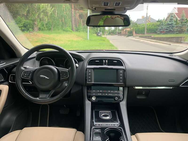 Внедорожник / Кроссовер Jaguar F-Pace 2017 в Киеве