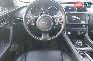 Внедорожник / Кроссовер Jaguar F-Pace 2020 в 