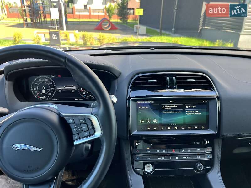 Внедорожник / Кроссовер Jaguar F-Pace 2020 в Ивано-Франковске
