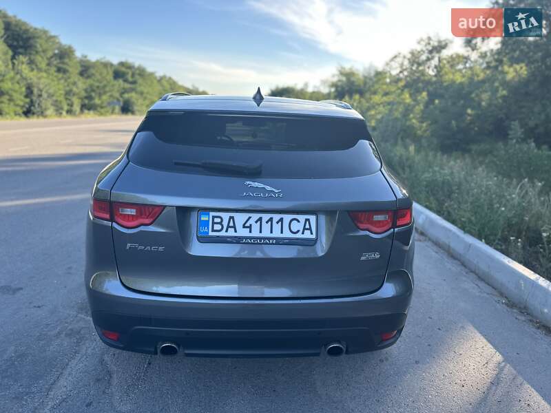 Внедорожник / Кроссовер Jaguar F-Pace 2017 в Александровке