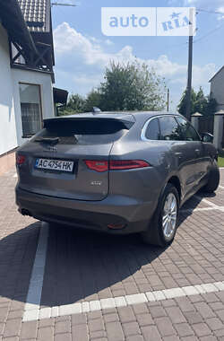 Внедорожник / Кроссовер Jaguar F-Pace 2016 в 