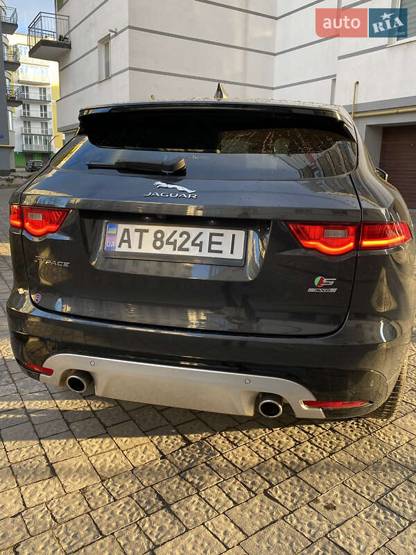 Внедорожник / Кроссовер Jaguar F-Pace 2017 в Ивано-Франковске
