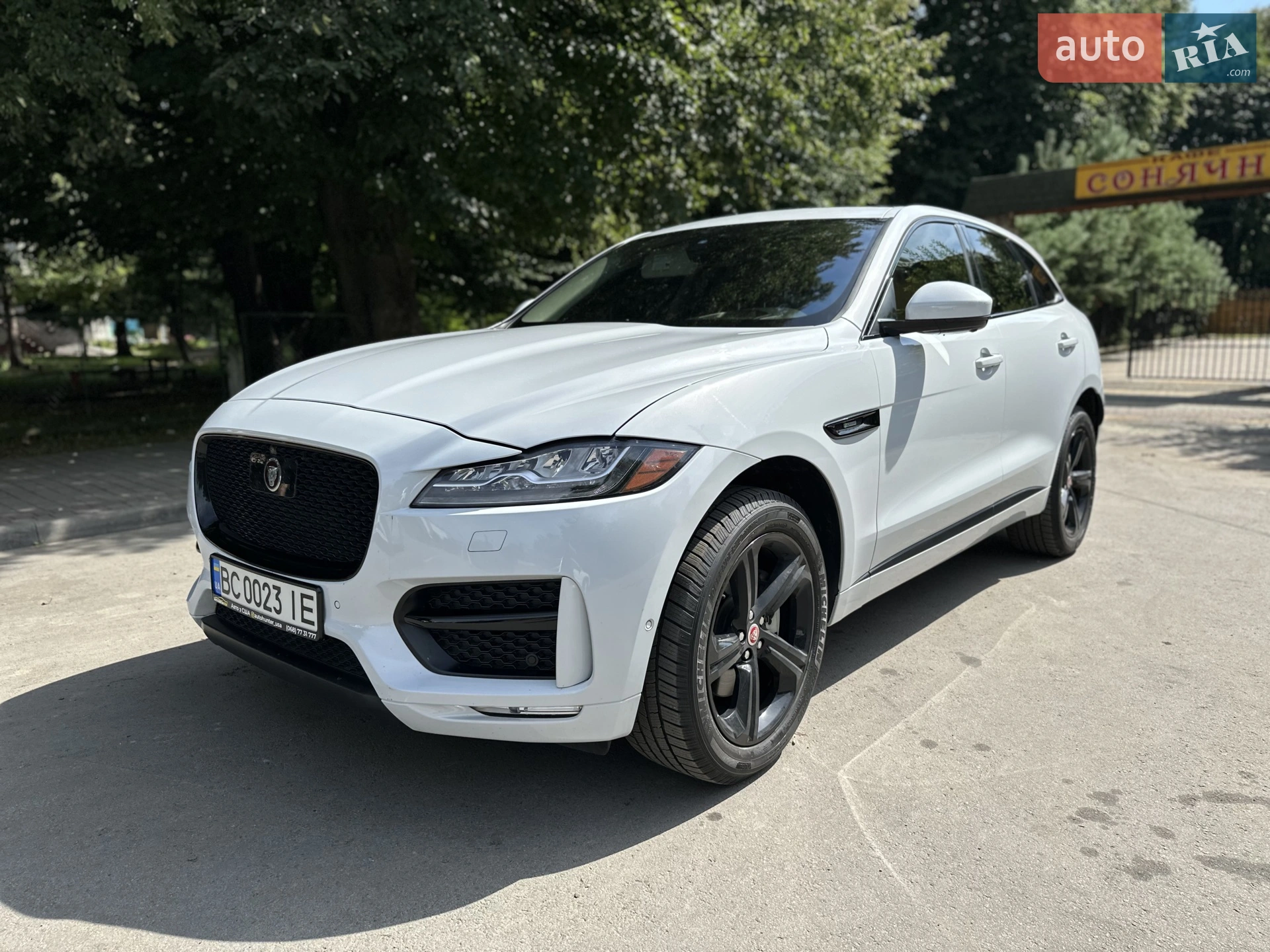2016 Jaguar F-Pace - мініатюра 3