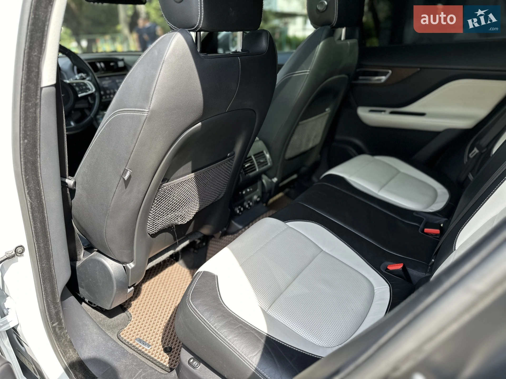 2016 Jaguar F-Pace - мініатюра 29