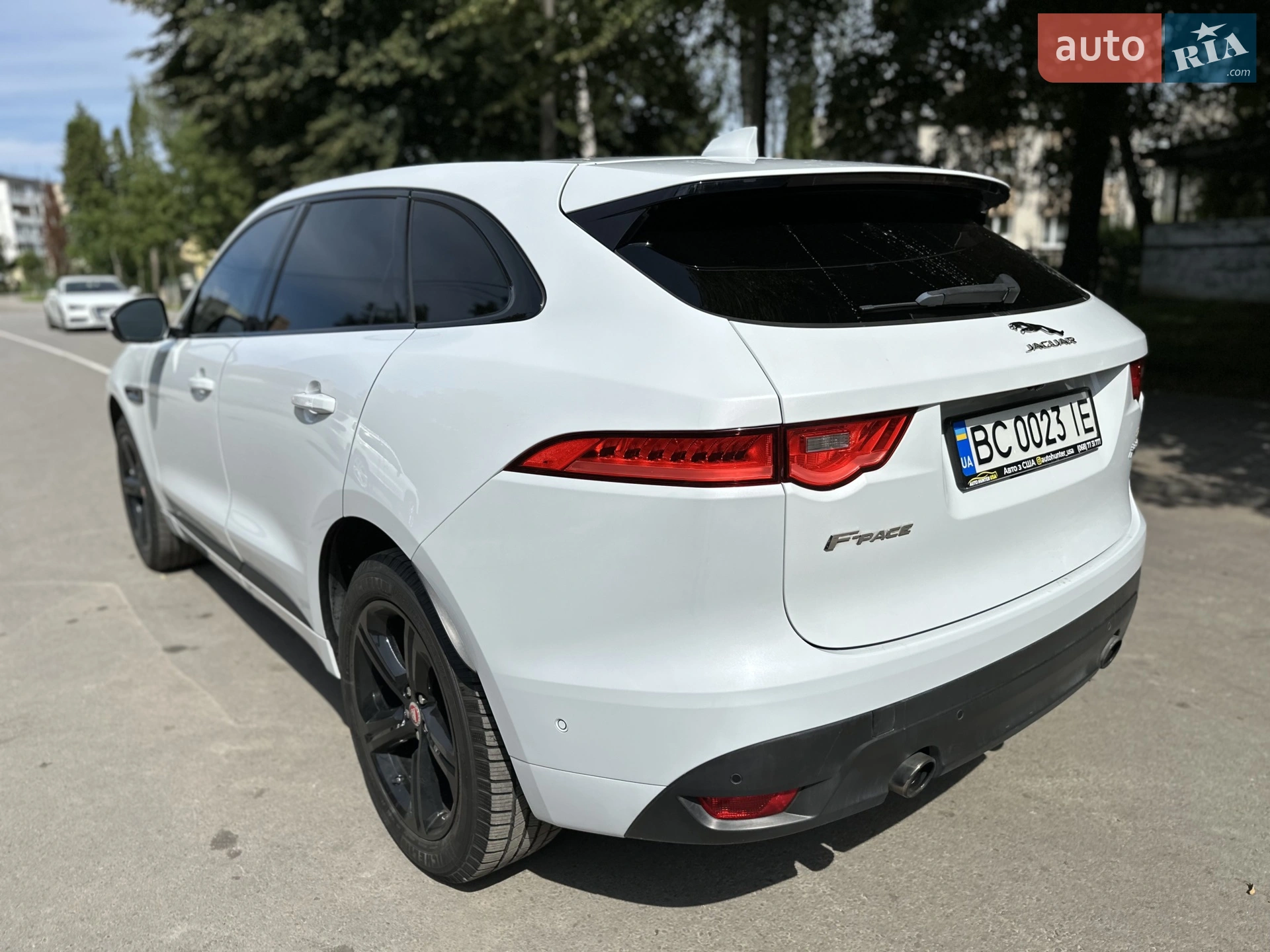 2016 Jaguar F-Pace - мініатюра 30