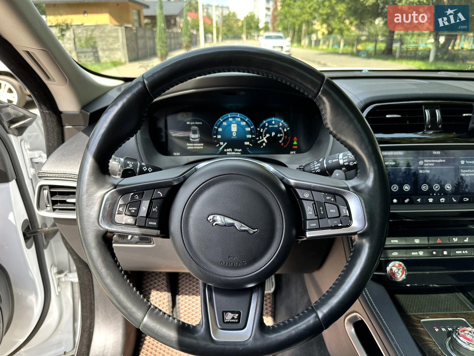 2016 Jaguar F-Pace - мініатюра 35