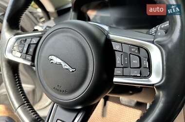 Внедорожник / Кроссовер Jaguar F-Pace 2016 в 