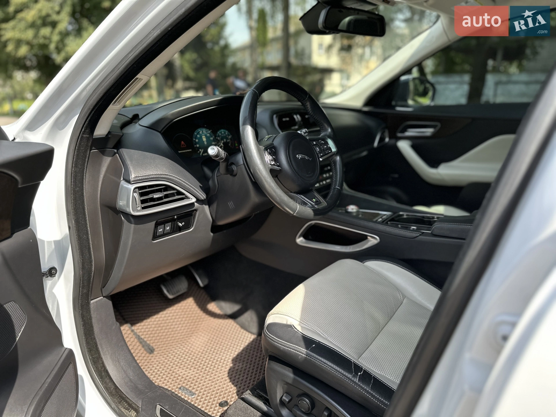 2016 Jaguar F-Pace - мініатюра 44