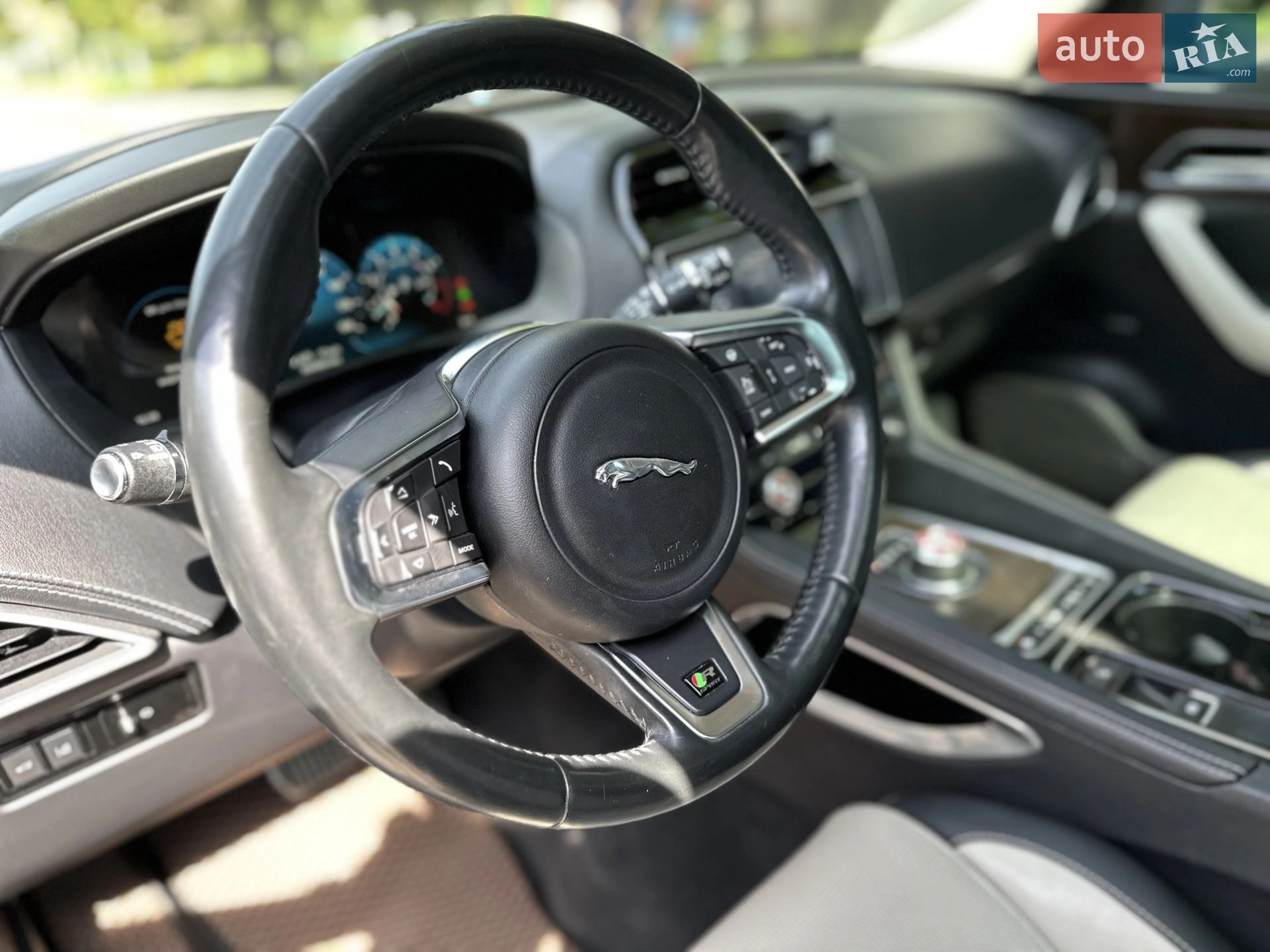 2016 Jaguar F-Pace - мініатюра 57