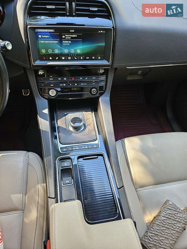 Внедорожник / Кроссовер Jaguar F-Pace 2018 в Киеве фото 20 Внедорожник / Кроссовер Jaguar F-Pace 2018 в Киеве