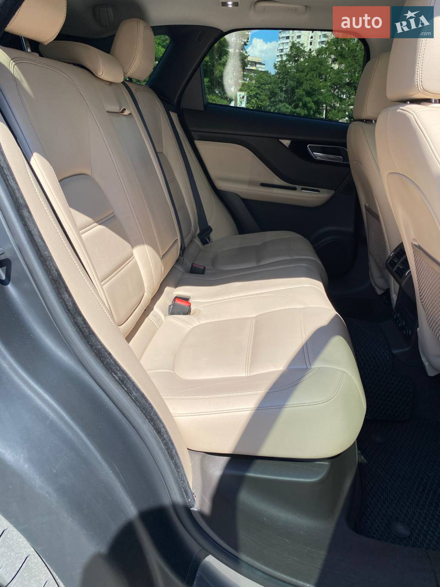 2017 Jaguar F-Pace - мініатюра 24