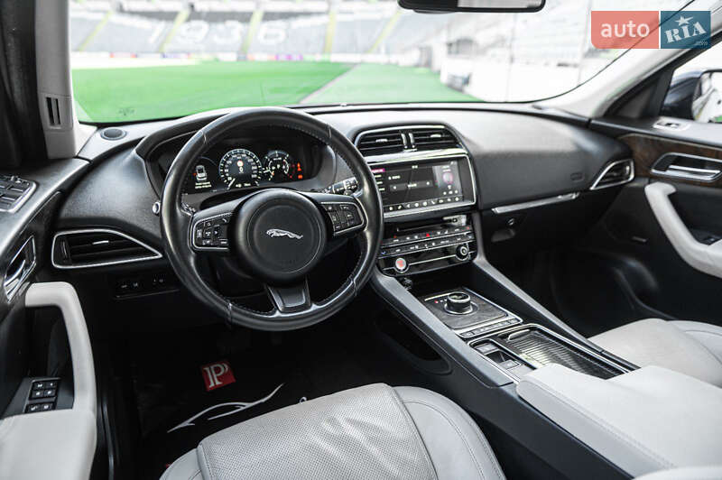 Позашляховик / Кросовер Jaguar F-Pace 2016 в Одесі