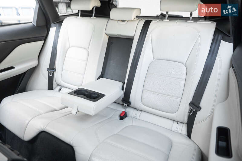Позашляховик / Кросовер Jaguar F-Pace 2016 в Одесі