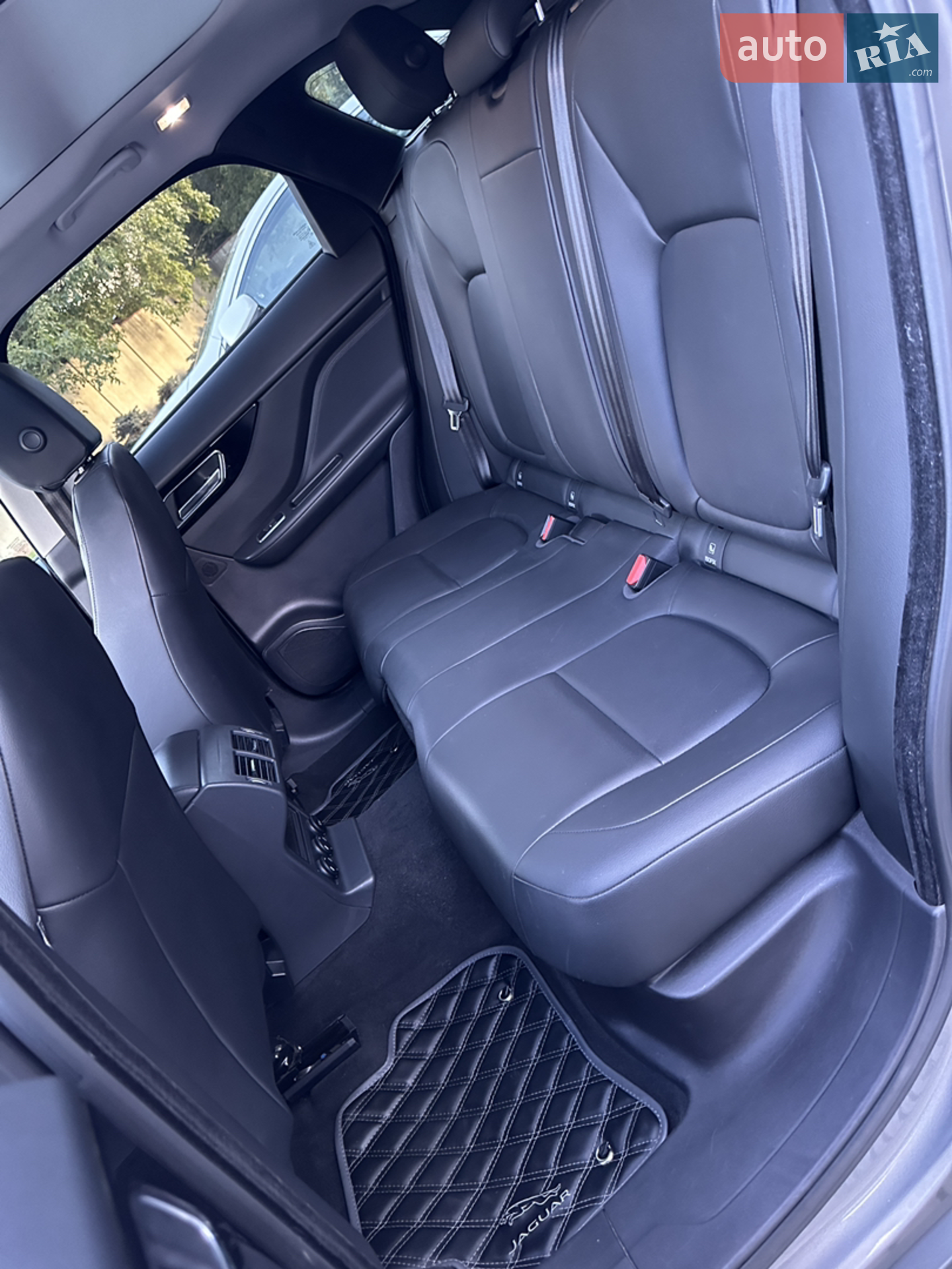 2016 Jaguar F-Pace - мініатюра 25