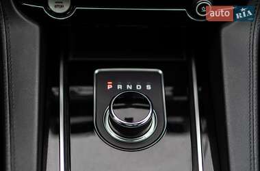 Позашляховик / Кросовер Jaguar F-Pace 2019 в 