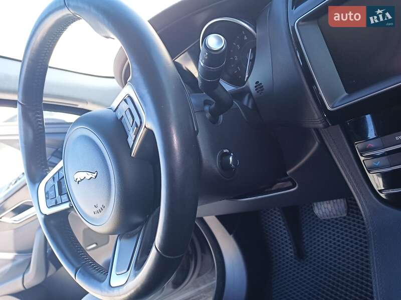 Позашляховик / Кросовер Jaguar F-Pace 2019 в Києві