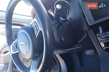 Внедорожник / Кроссовер Jaguar F-Pace 2019 в 