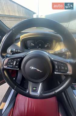Внедорожник / Кроссовер Jaguar F-Pace 2016 в 