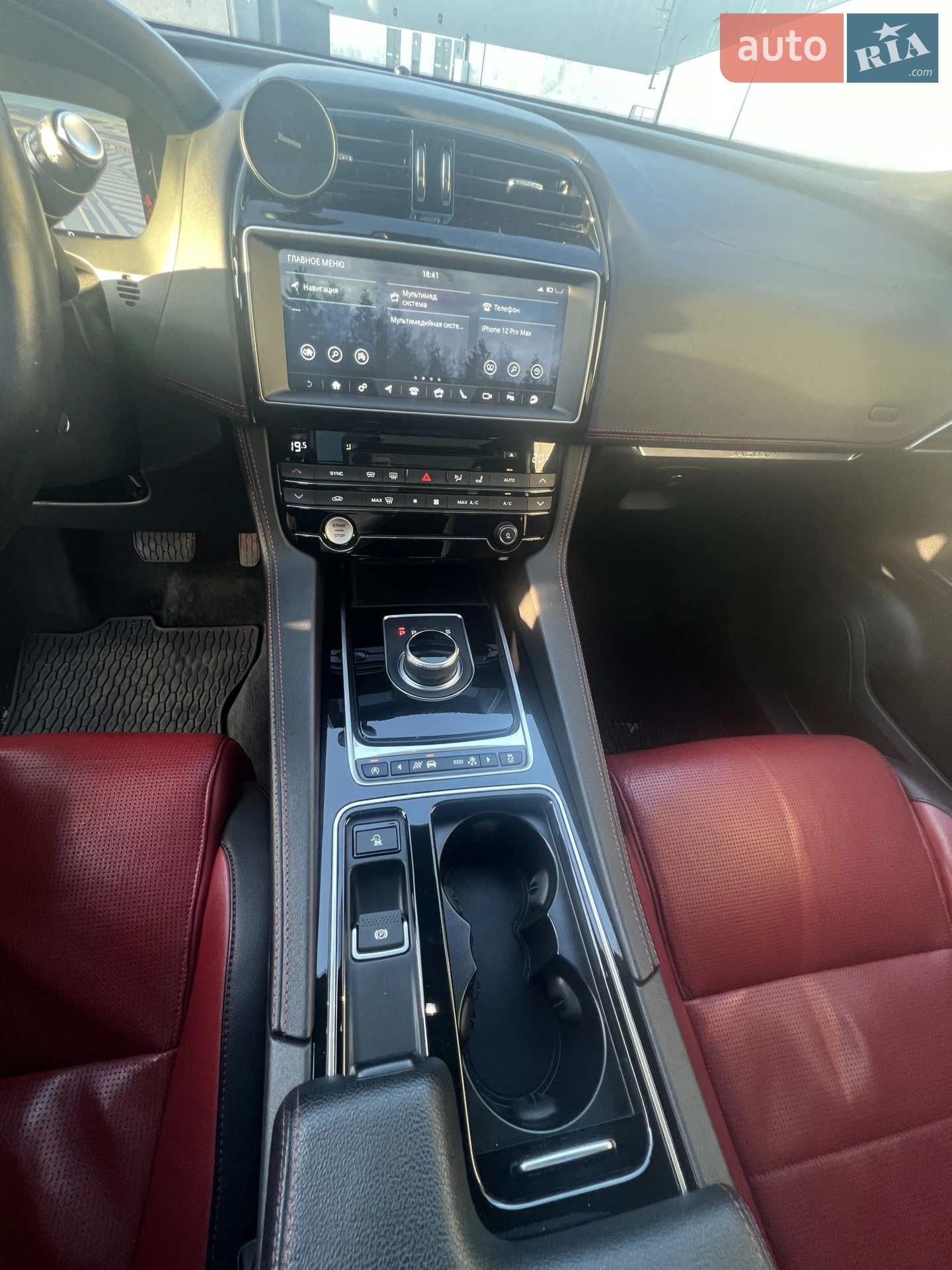 2016 Jaguar F-Pace - мініатюра 45
