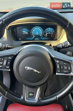 Внедорожник / Кроссовер Jaguar F-Pace 2016 в 