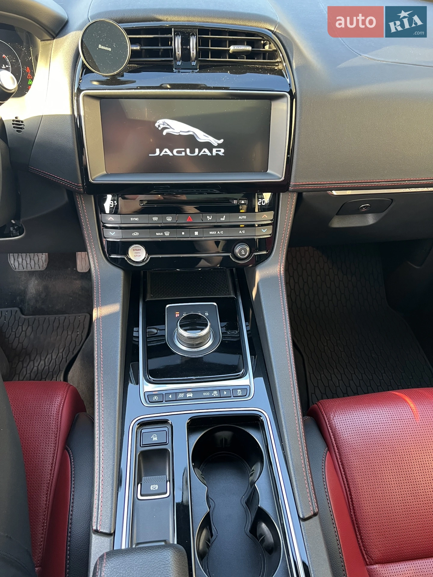 2016 Jaguar F-Pace - мініатюра 49