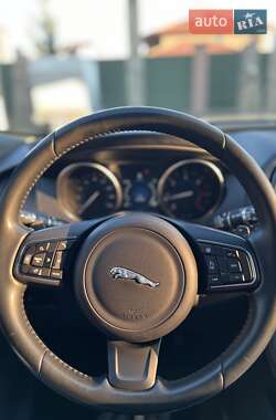 Внедорожник / Кроссовер Jaguar F-Pace 2016 в 