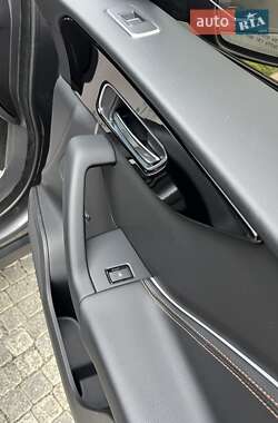 Внедорожник / Кроссовер Jaguar F-Pace 2016 в 