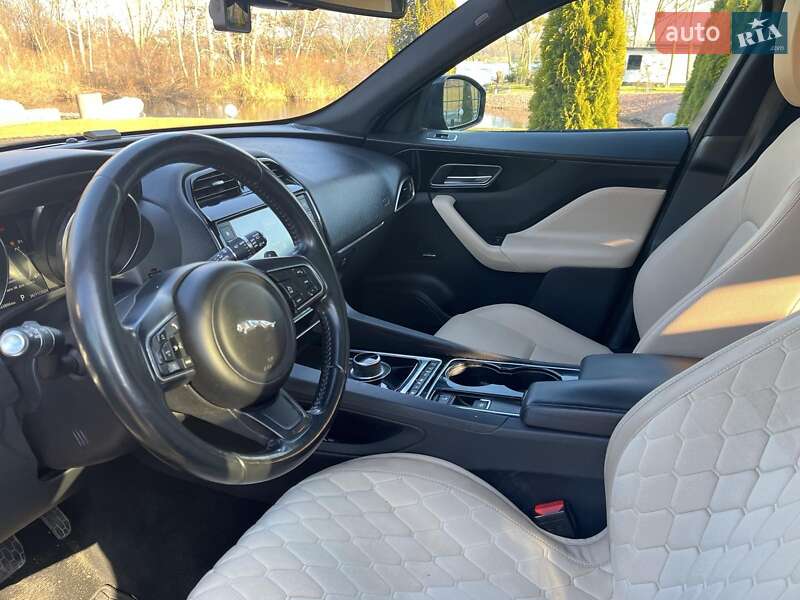 Позашляховик / Кросовер Jaguar F-Pace 2016 в Києві