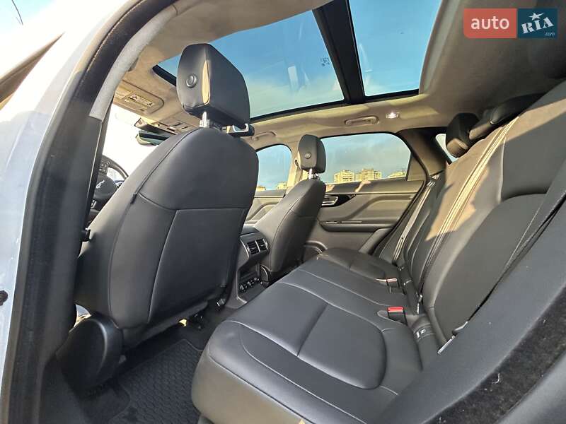 Внедорожник / Кроссовер Jaguar F-Pace 2018 в Киеве фото 15 Внедорожник / Кроссовер Jaguar F-Pace 2018 в Киеве