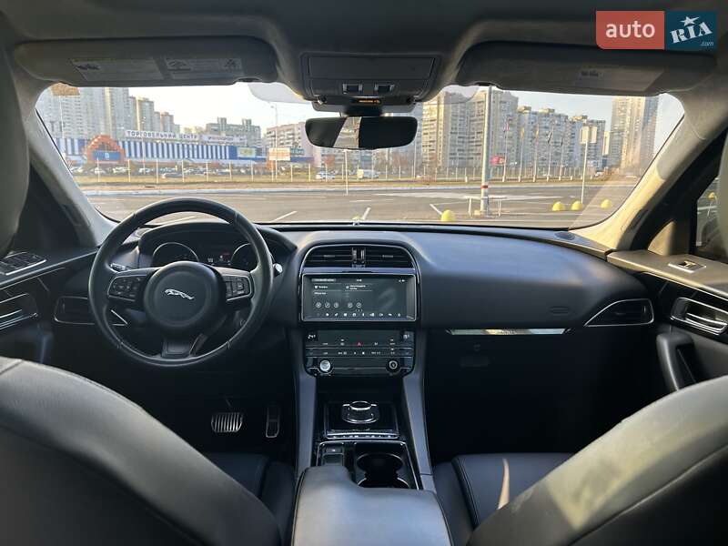 Позашляховик / Кросовер Jaguar F-Pace 2018 в Києві