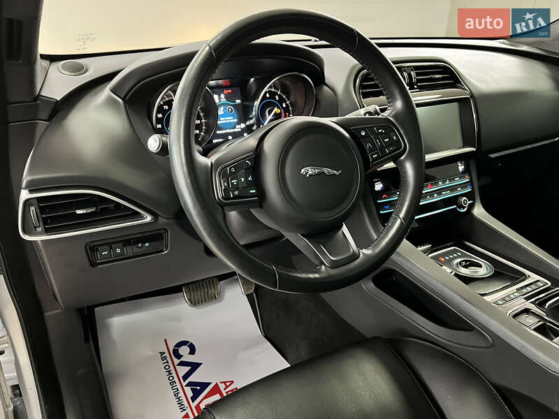 Позашляховик / Кросовер Jaguar F-Pace 2019 в Тернополі