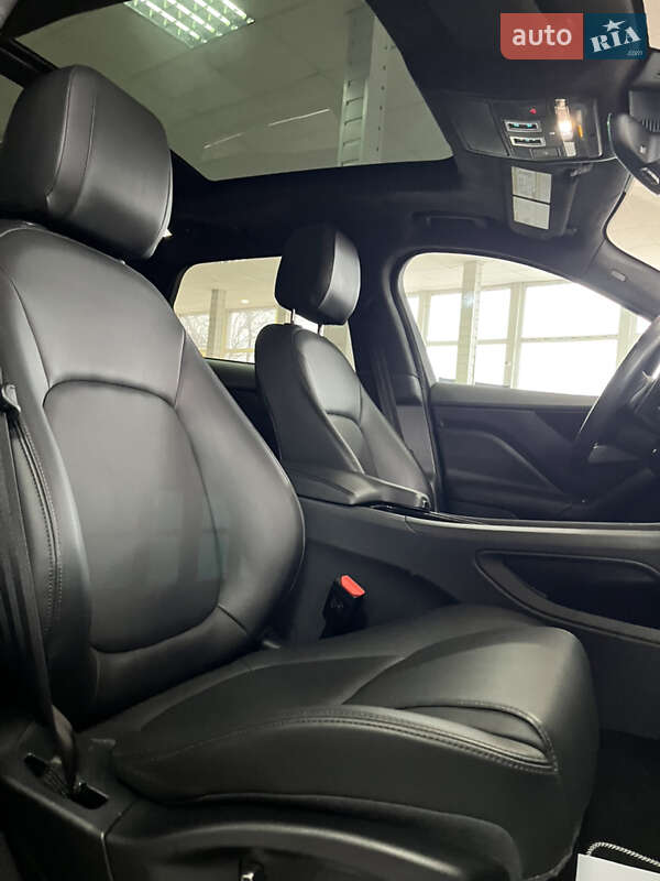 Позашляховик / Кросовер Jaguar F-Pace 2019 в Тернополі
