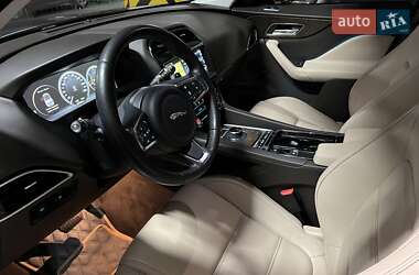 Внедорожник / Кроссовер Jaguar F-Pace 2017 в 