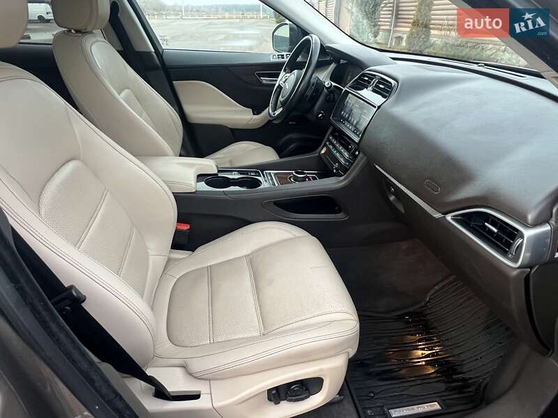 Внедорожник / Кроссовер Jaguar F-Pace 2016 в Киеве фото 49 Внедорожник / Кроссовер Jaguar F-Pace 2016 в Киеве
