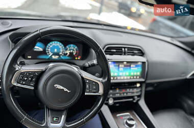 Позашляховик / Кросовер Jaguar F-Pace 2016 в 